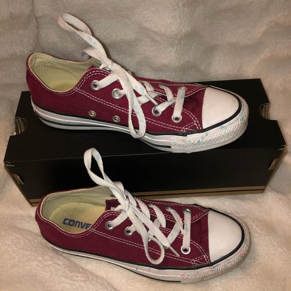 Maroon low top converse all stars